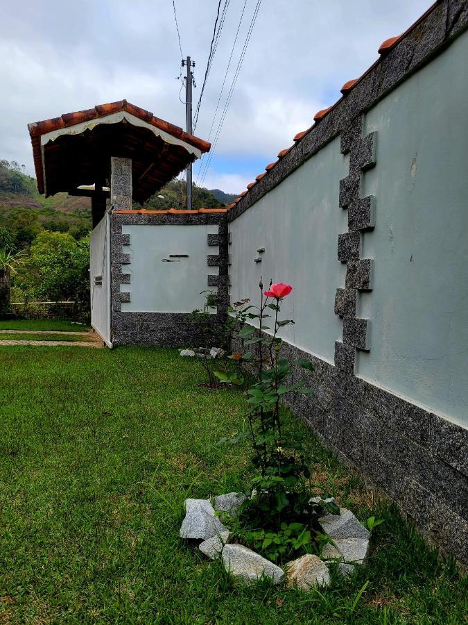 Casa Rosa Lumiar, Cachoeira Particular E Fazendinha Bagian luar foto