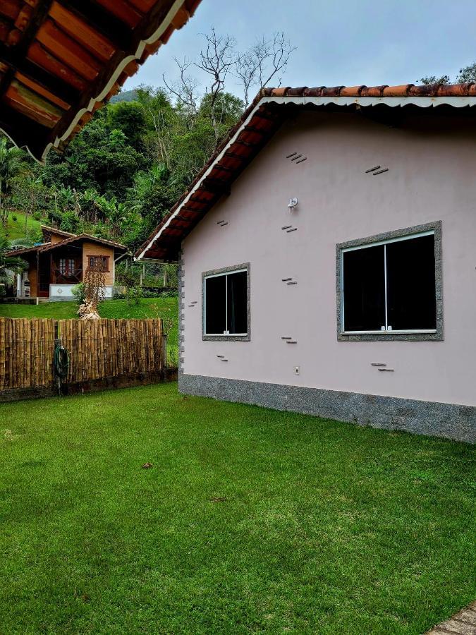 Casa Rosa Lumiar, Cachoeira Particular E Fazendinha Bagian luar foto
