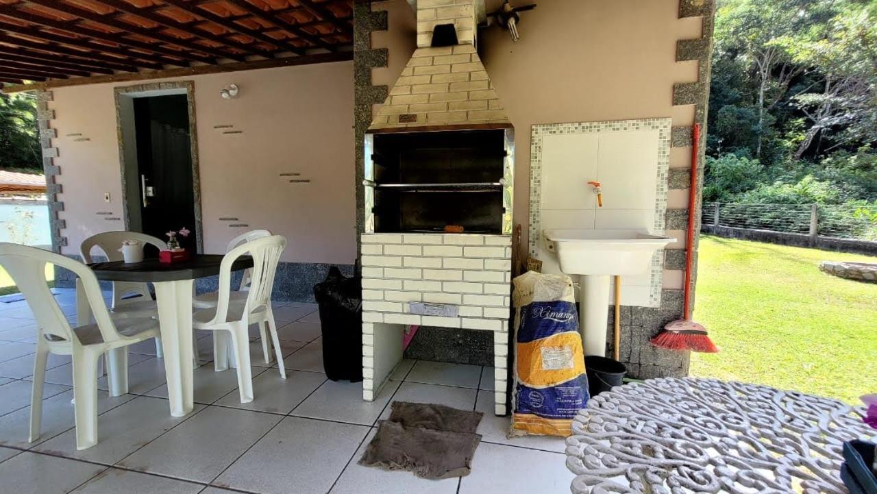 Casa Rosa Lumiar, Cachoeira Particular E Fazendinha Bagian luar foto
